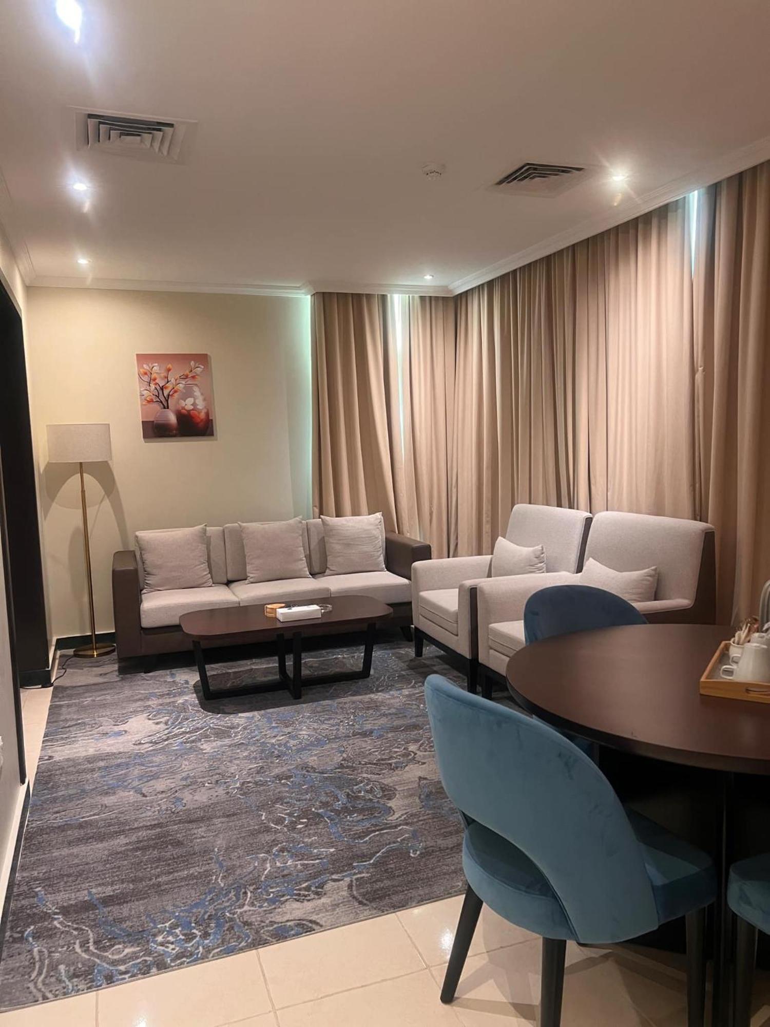 Ag Hotel Abu Dhabi Ngoại thất bức ảnh